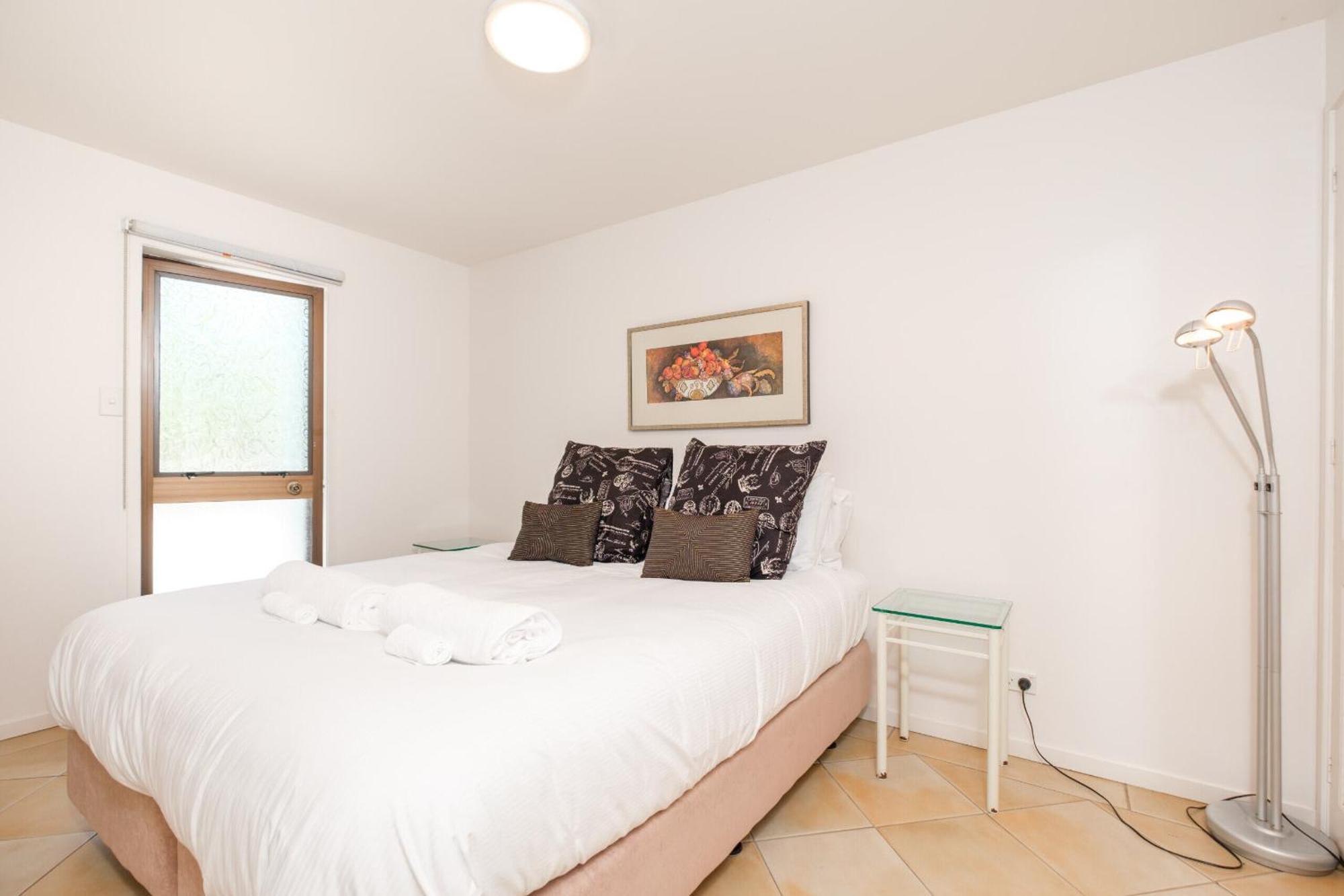 Onetangi Beach Apartments Zewnętrze zdjęcie